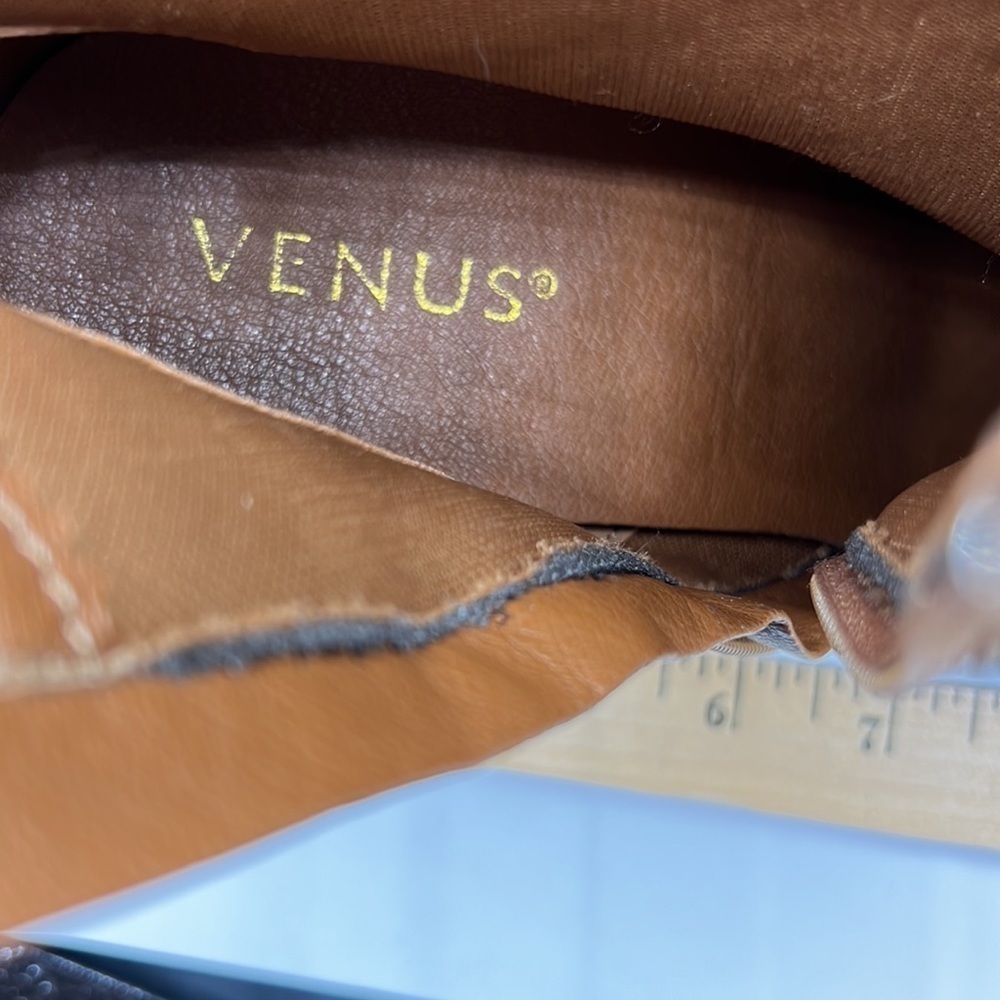 Venus Block Heel Bootie. Rust Size 9 - Picture 4 of 6